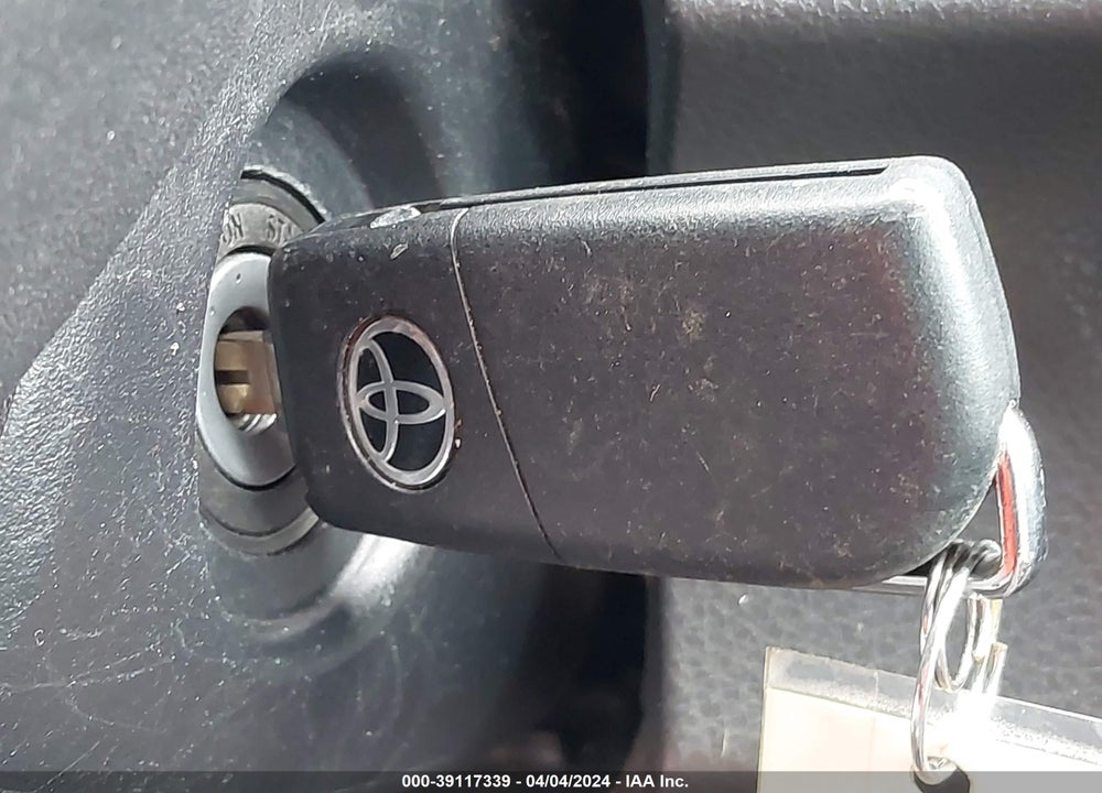 2020 TOYOTA CAMRY SE VIN: 4T1G11AK8LU958197