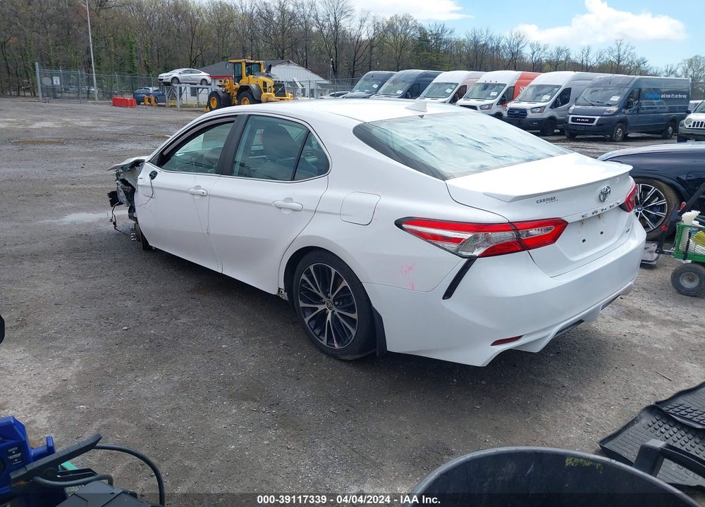 2020 TOYOTA CAMRY SE VIN: 4T1G11AK8LU958197