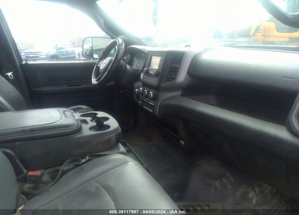 2021 RAM 2500 TRADESMAN 4X4 8' BOX VIN: 3C6UR5HJXMG533662