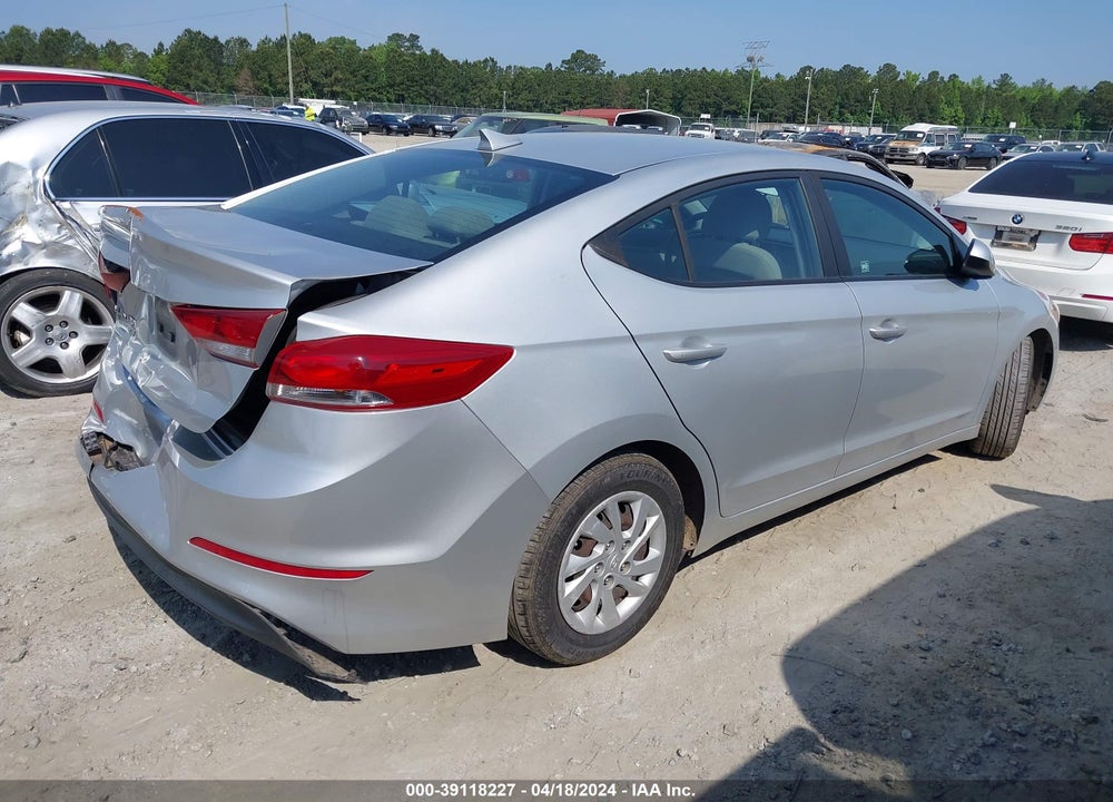 2018 HYUNDAI ELANTRA SE VIN: 5NPD74LF2JH395470