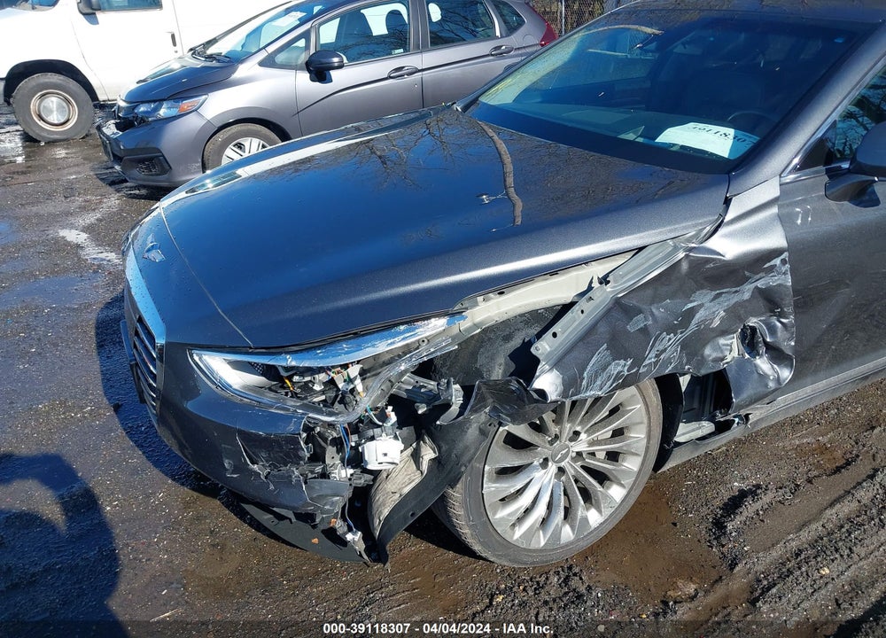 2018 GENESIS G90 3.3T PREMIUM VIN: KMHG34JA9JU040121