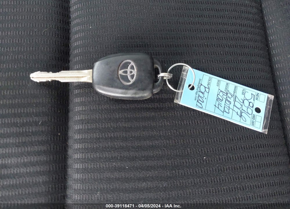 2017 TOYOTA RAV4 LE VIN: JTMZFREV9HJ131433