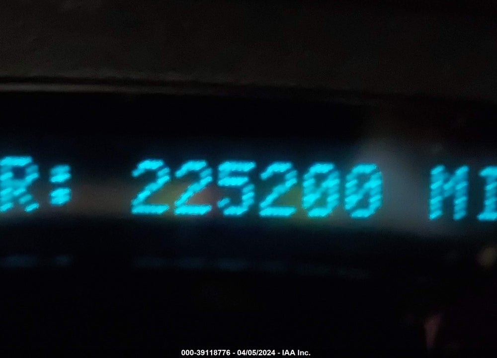 2006 CHEVROLET SUBURBAN 1500 LT VIN: 1GNFK16Z46J169108