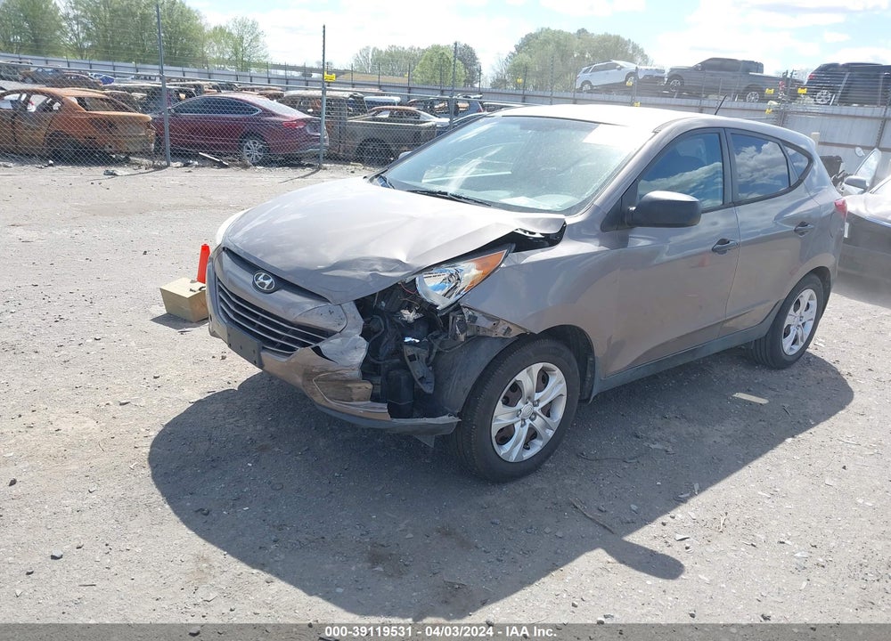2013 HYUNDAI TUCSON GL VIN: KM8JT3AB4DU567710