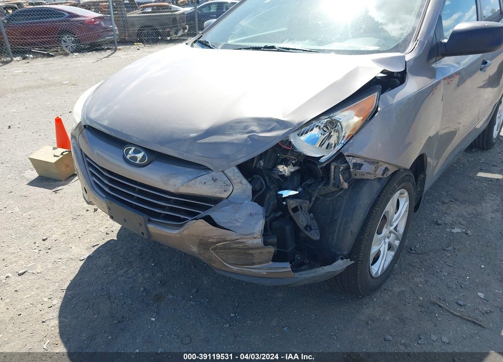 2013 HYUNDAI TUCSON GL VIN: KM8JT3AB4DU567710