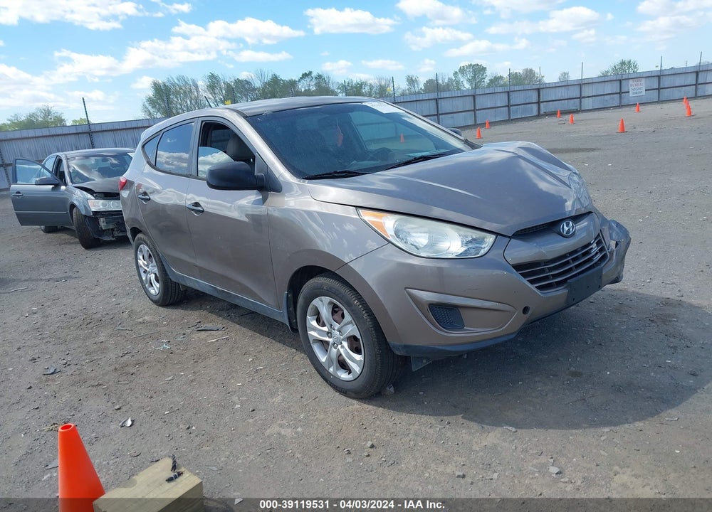 2013 HYUNDAI TUCSON GL VIN: KM8JT3AB4DU567710