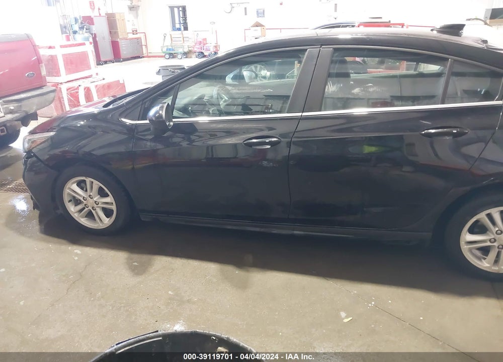 2018 CHEVROLET CRUZE LT AUTO VIN: 1G1BE5SM4J7177286