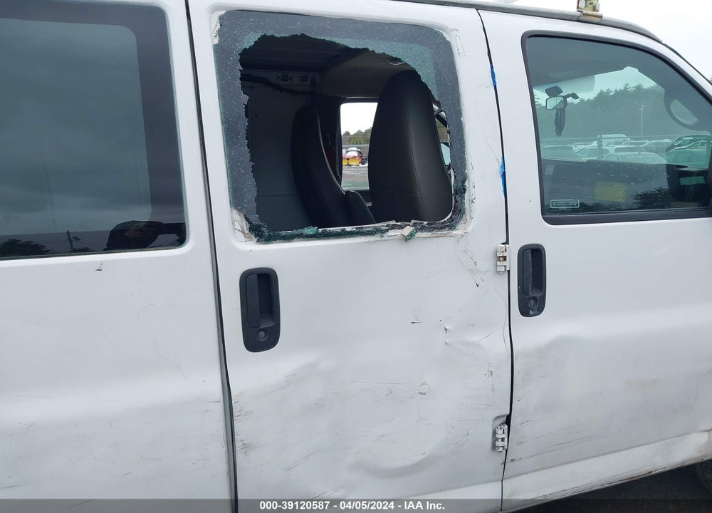 2011 CHEVROLET EXPRESS 2500 WORK VAN VIN: 1GCWGGCA5B1162660