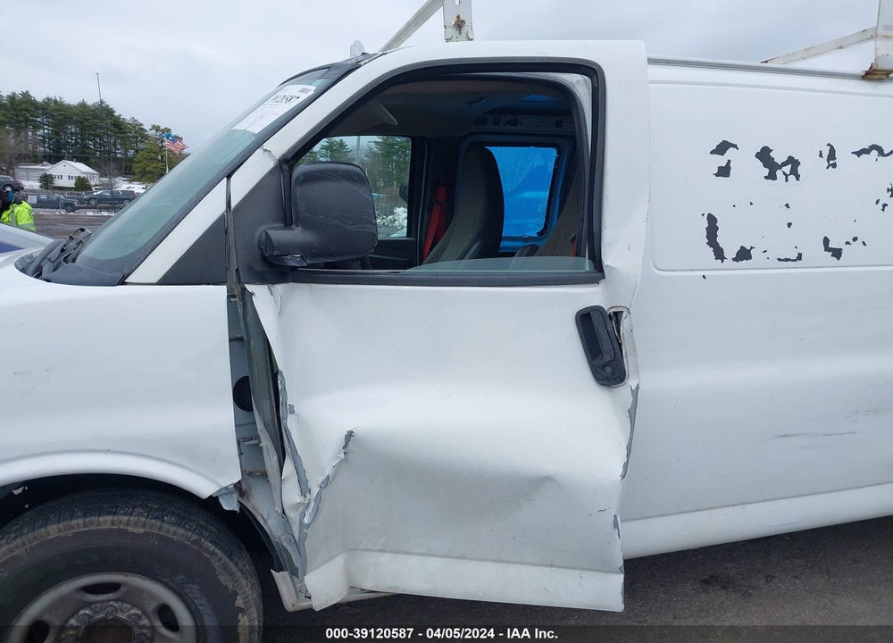 2011 CHEVROLET EXPRESS 2500 WORK VAN VIN: 1GCWGGCA5B1162660