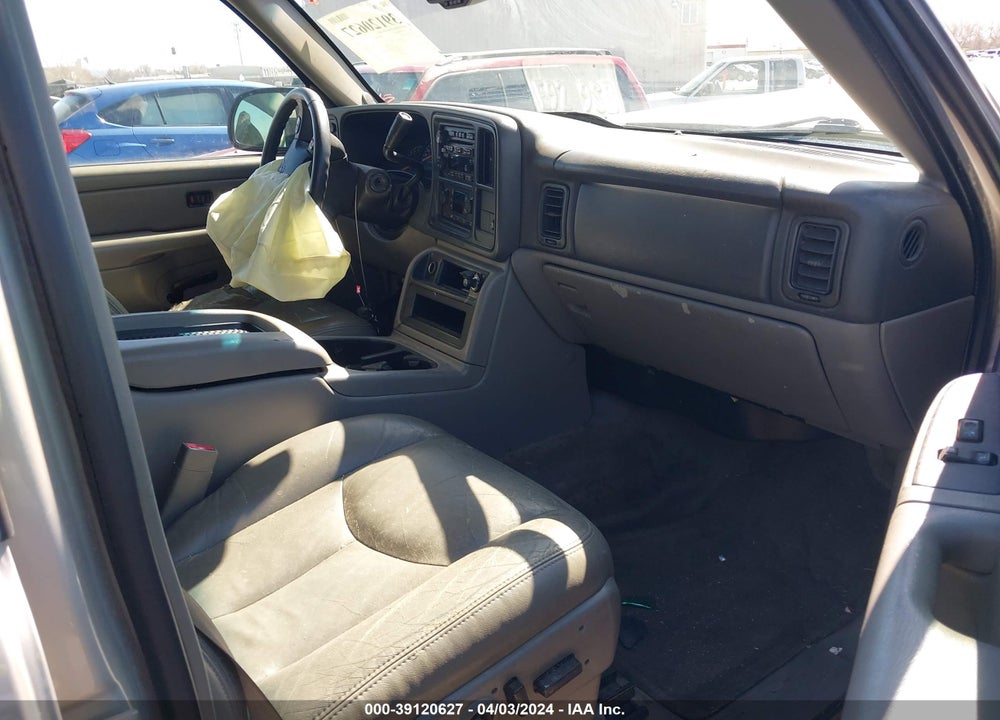 2006 CHEVROLET TAHOE LT VIN: 1GNEK13T86R156052