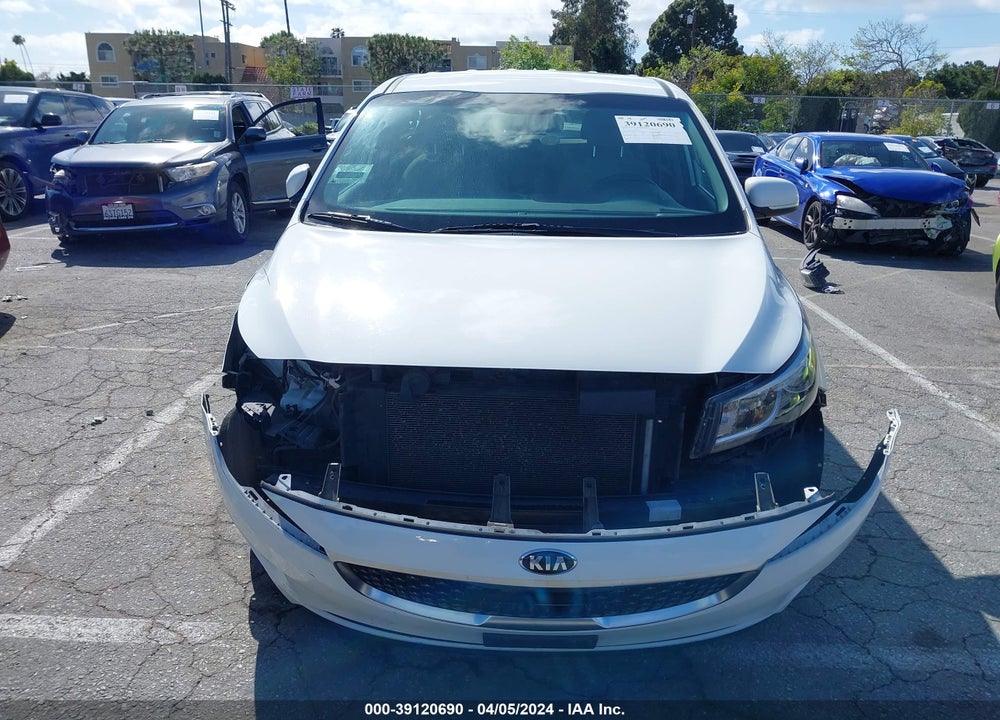 2018 KIA SEDONA L VIN: KNDMA5C12J6374320