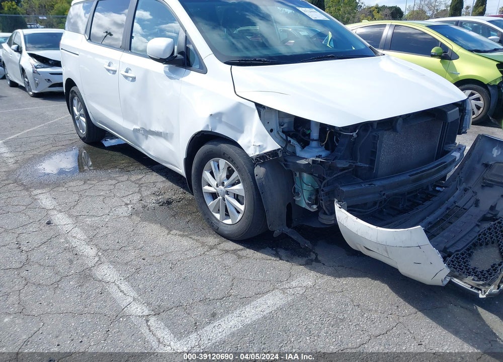 2018 KIA SEDONA L VIN: KNDMA5C12J6374320
