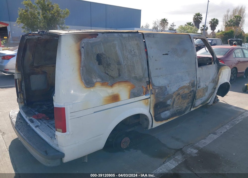 2002 GMC SAFARI SL VIN: 1GTDM19X82B508333