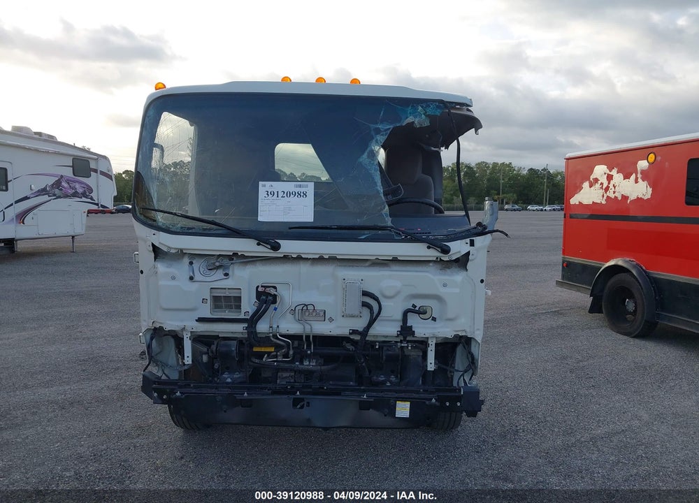 2022 ISUZU NRR VIN: 54DE5W1LXNSR03136
