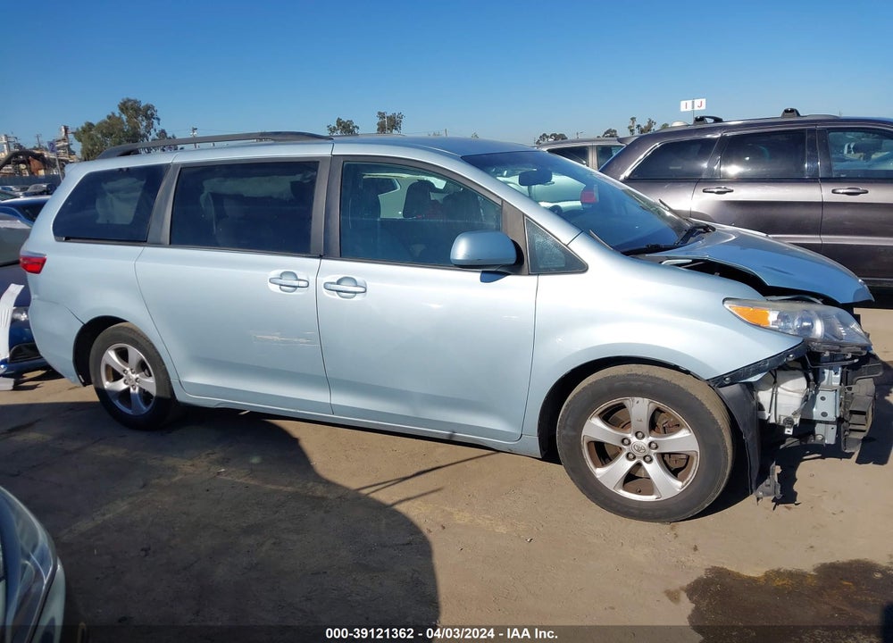 2016 TOYOTA SIENNA LE 8 PASSENGER VIN: 5TDKK3DCXGS746407