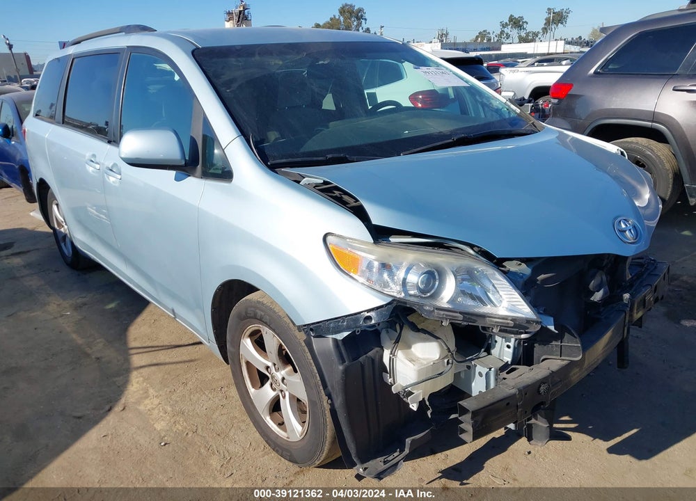 2016 TOYOTA SIENNA LE 8 PASSENGER VIN: 5TDKK3DCXGS746407