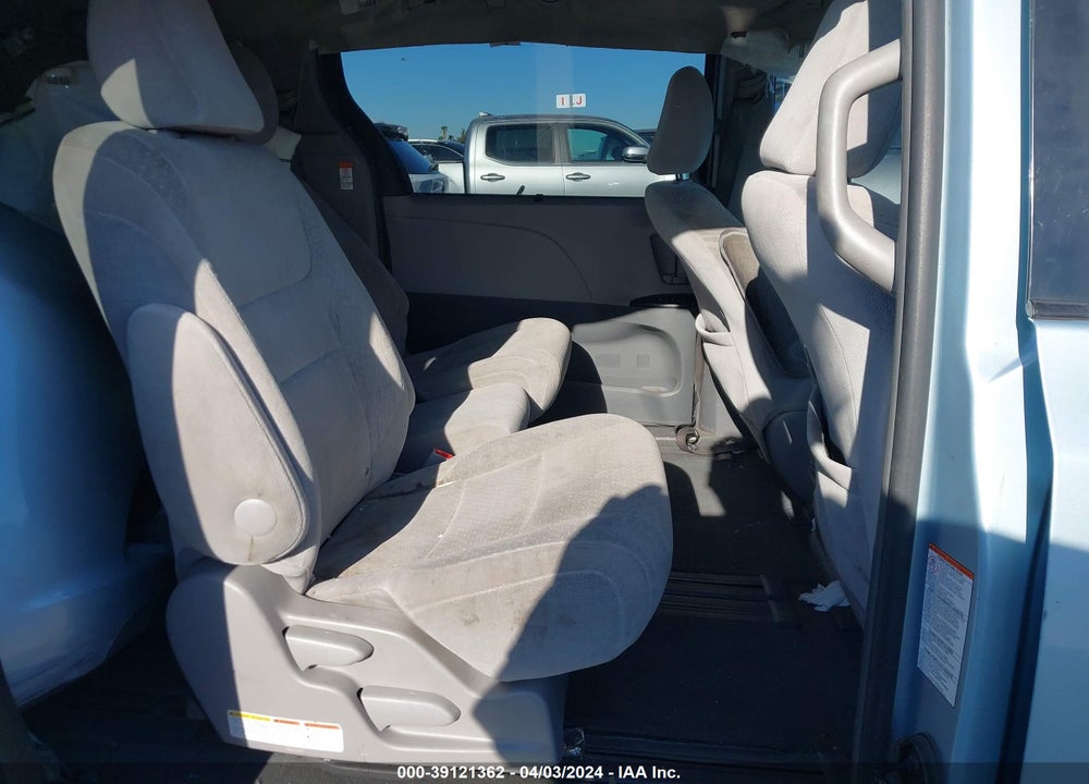 2016 TOYOTA SIENNA LE 8 PASSENGER VIN: 5TDKK3DCXGS746407