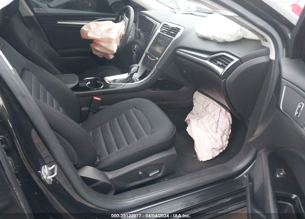 2015 FORD FUSION SE VIN: 3FA6P0H70FR295929