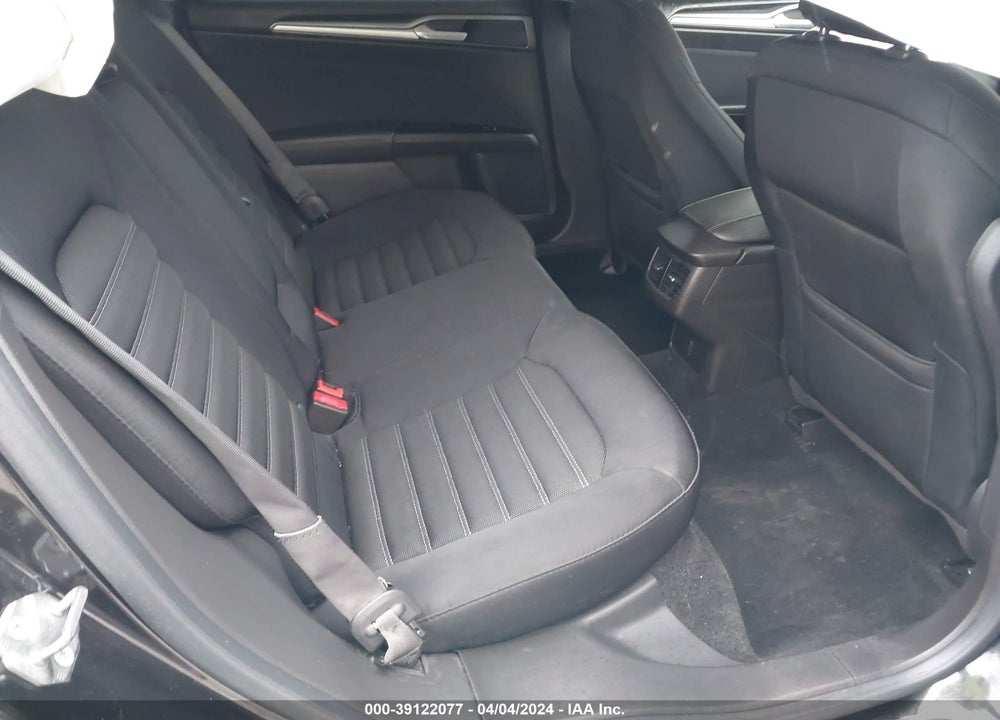 2015 FORD FUSION SE VIN: 3FA6P0H70FR295929