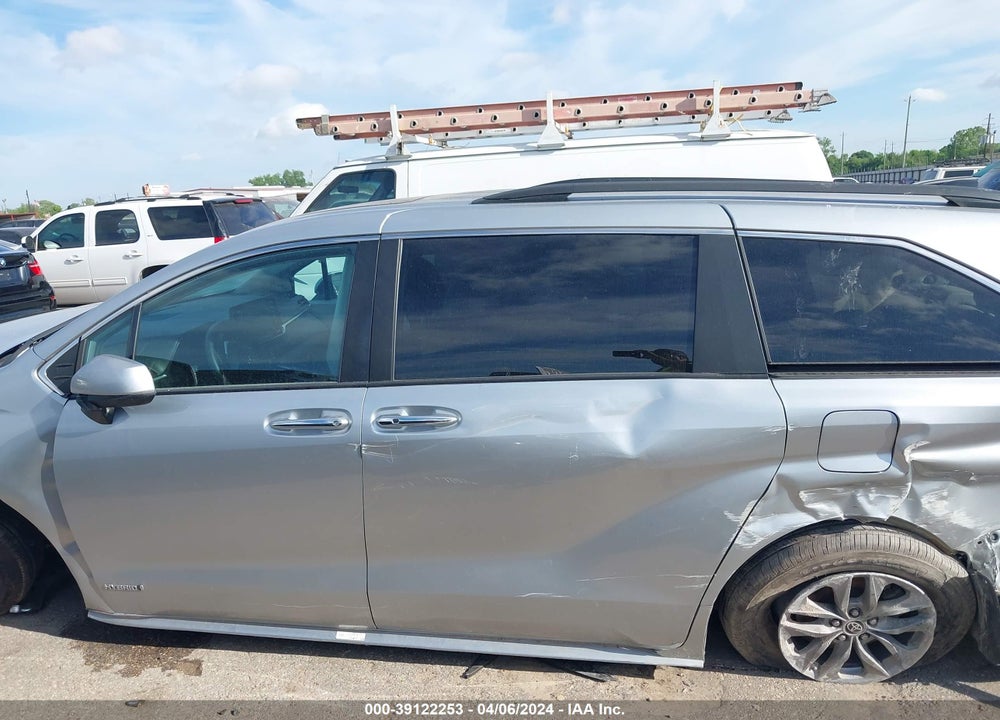 2021 TOYOTA SIENNA XLE VIN: 5TDYRKEC7MS071965