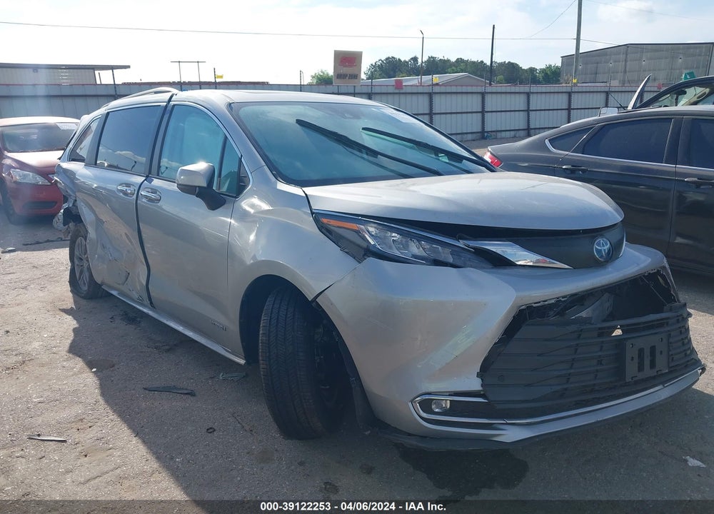 2021 TOYOTA SIENNA XLE VIN: 5TDYRKEC7MS071965