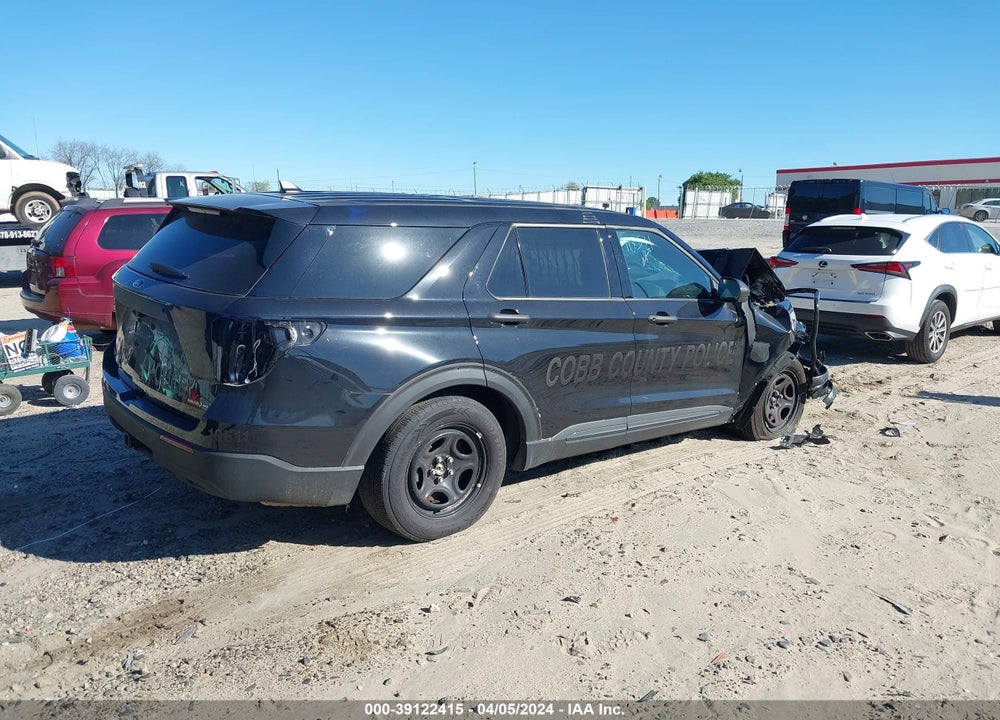 2022 FORD POLICE INTERCEPTOR UTILITY VIN: 1FM5K8AB7NGC42177