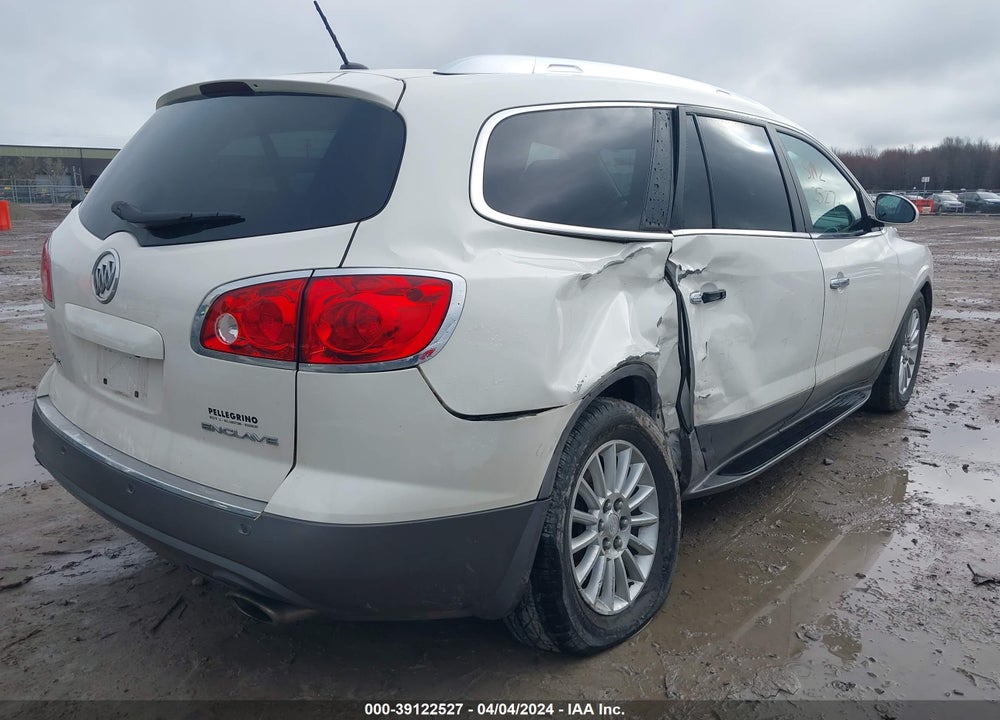 2011 BUICK ENCLAVE CX VIN: 5GAKVAEDXBJ102657