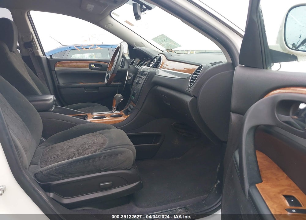 2011 BUICK ENCLAVE CX VIN: 5GAKVAEDXBJ102657