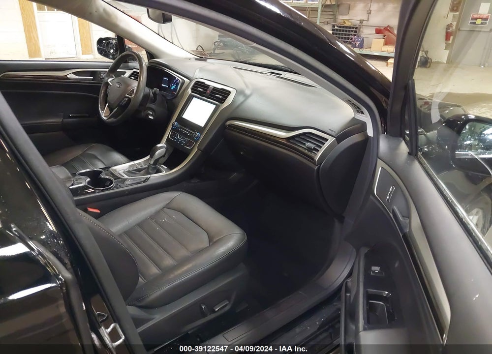 2016 FORD FUSION SE VIN: 3FA6P0HD3GR138435