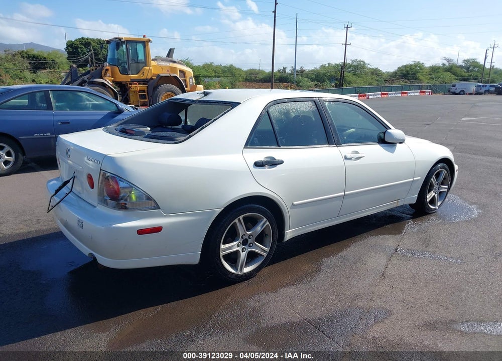 2001 LEXUS IS 300 VIN: JTHBD182910018554