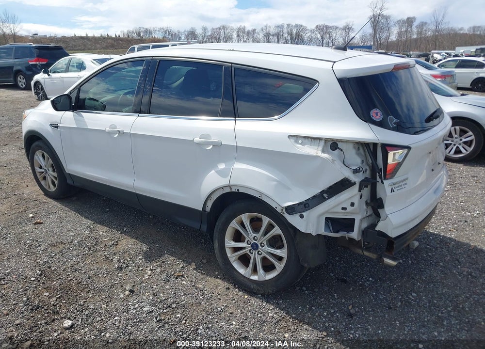 2017 FORD ESCAPE SE VIN: 1FMCU9GD8HUC55798