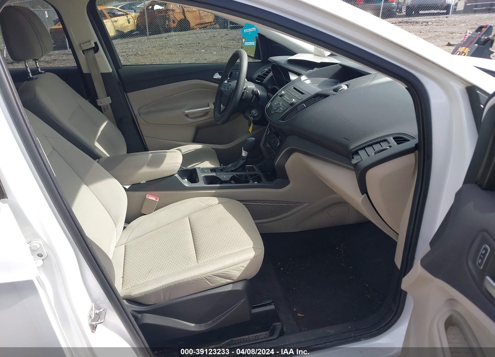 2017 FORD ESCAPE SE VIN: 1FMCU9GD8HUC55798