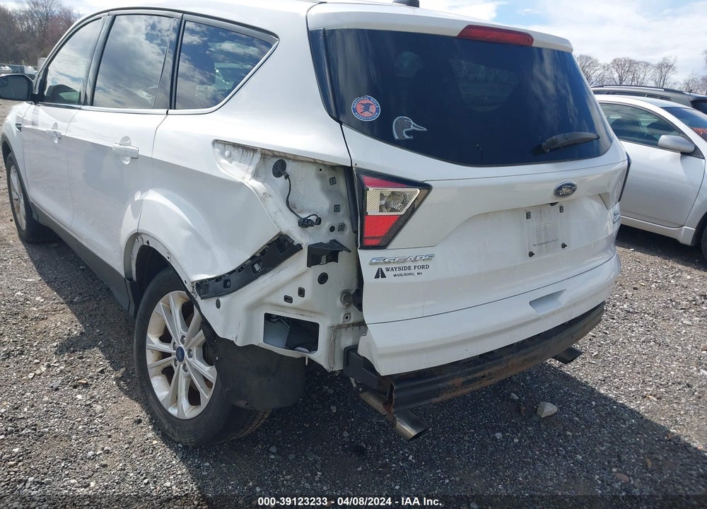 2017 FORD ESCAPE SE VIN: 1FMCU9GD8HUC55798