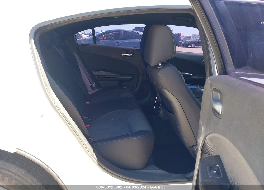 2015 DODGE CHARGER SE VIN: 2C3CDXBG4FH738395