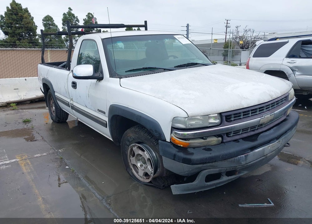 2001 CHEVROLET SILVERADO 1500 LS VIN: 1GCEK14T01E136207
