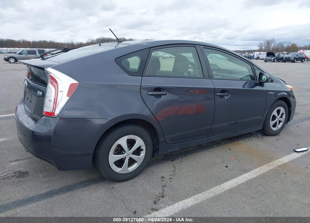 2013 TOYOTA PRIUS TWO VIN: JTDKN3DUXD1733245