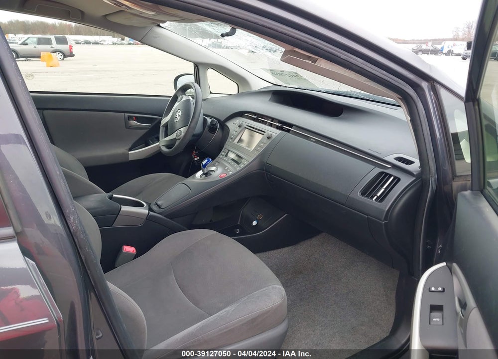 2013 TOYOTA PRIUS TWO VIN: JTDKN3DUXD1733245