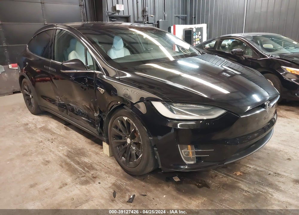 2016 TESLA MODEL X 60D/70D/75D/90D VIN: 5YJXCAE21GF010831