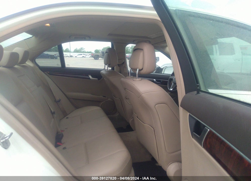 2012 MERCEDES-BENZ C 250 LUXURY/SPORT VIN: WDDGF4HB1CR227228