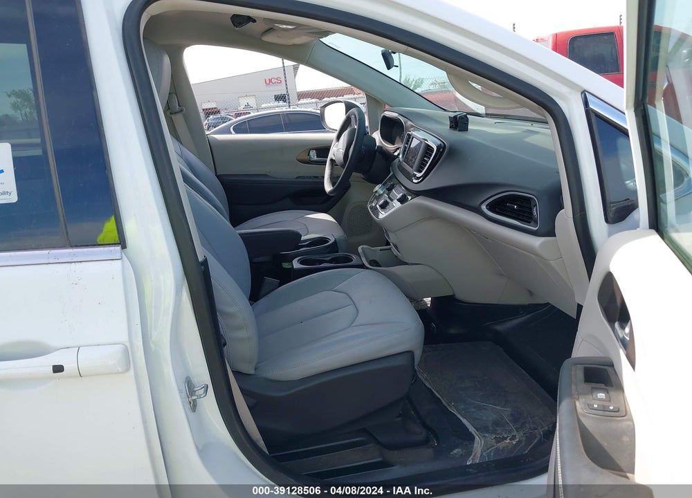 2022 CHRYSLER VOYAGER LX VIN: 2C4RC1CG4NR163082