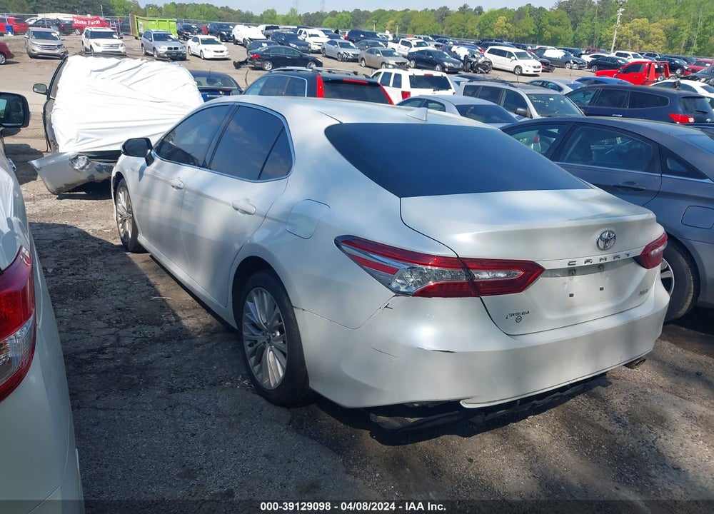 2019 TOYOTA CAMRY VIN: 4T1B11HK5KU696895