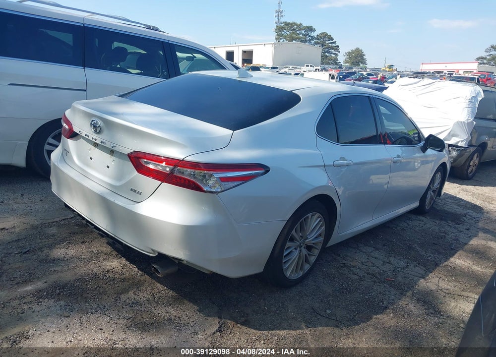 2019 TOYOTA CAMRY VIN: 4T1B11HK5KU696895