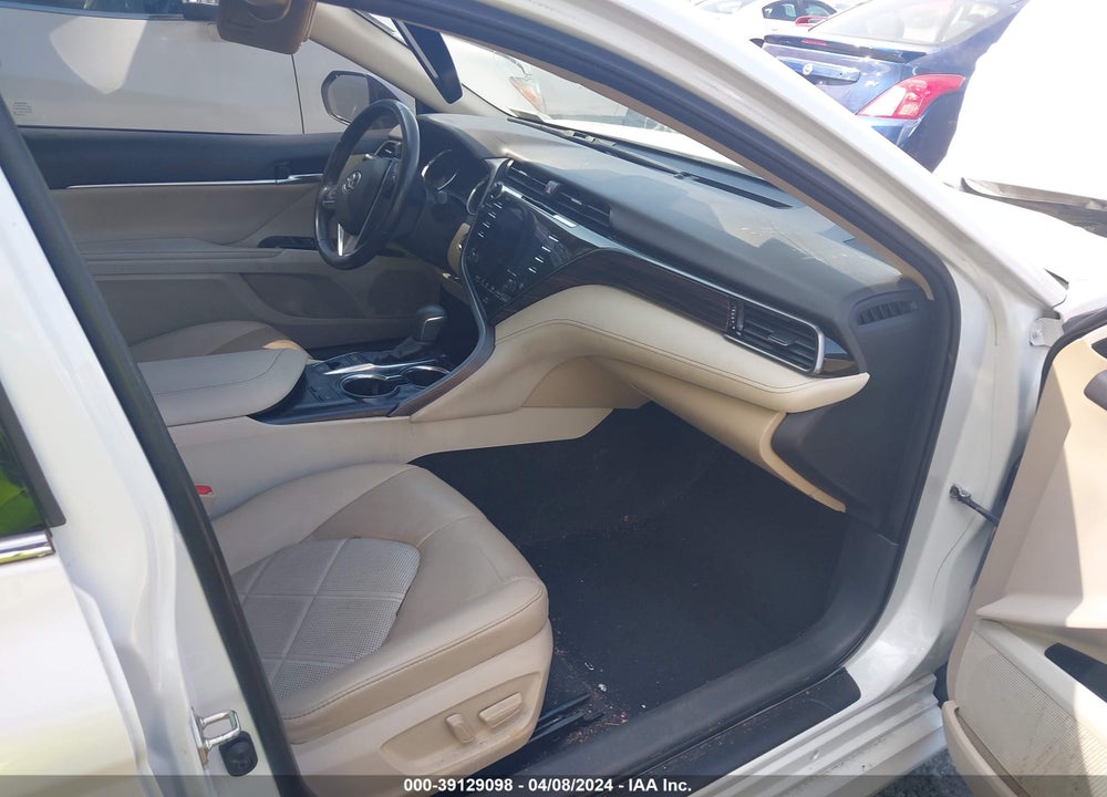 2019 TOYOTA CAMRY VIN: 4T1B11HK5KU696895