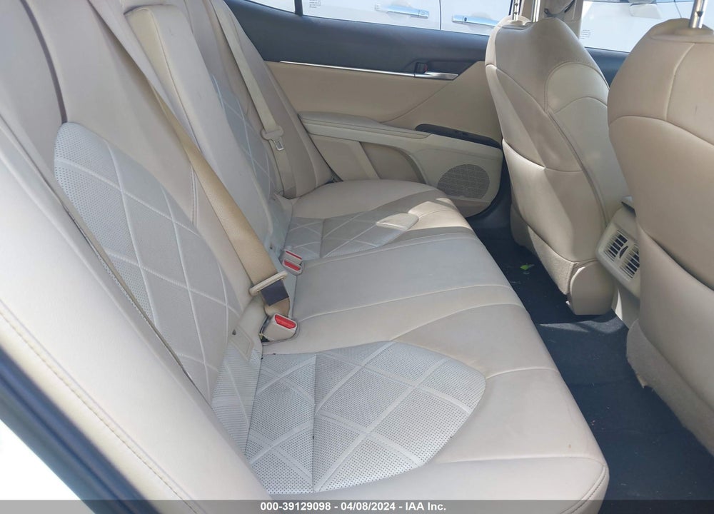 2019 TOYOTA CAMRY VIN: 4T1B11HK5KU696895