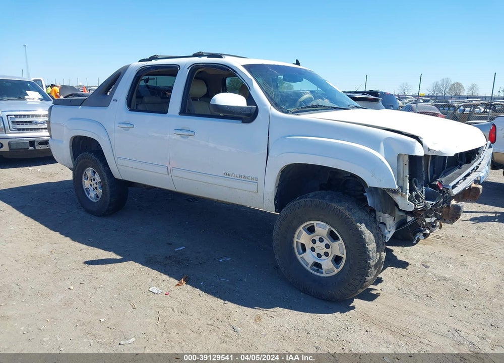 2011 CHEVROLET AVALANCHE 1500 LT1 VIN: 3GNTKFE32BG121938