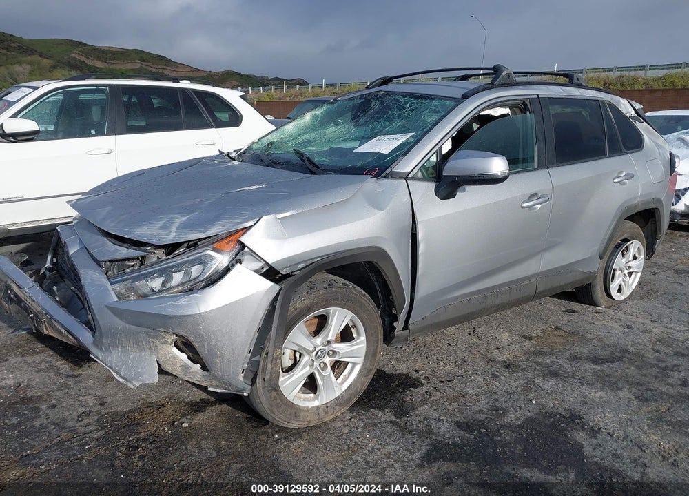 2020 TOYOTA RAV4 XLE VIN: 2T3W1RFV6LW072786