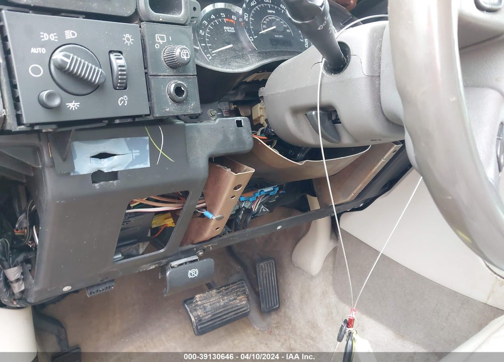 2005 CADILLAC ESCALADE STANDARD VIN: 1GYEC63N35R233200