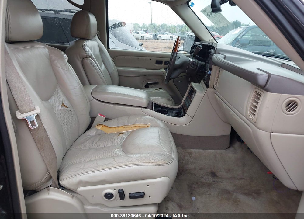 2005 CADILLAC ESCALADE STANDARD VIN: 1GYEC63N35R233200