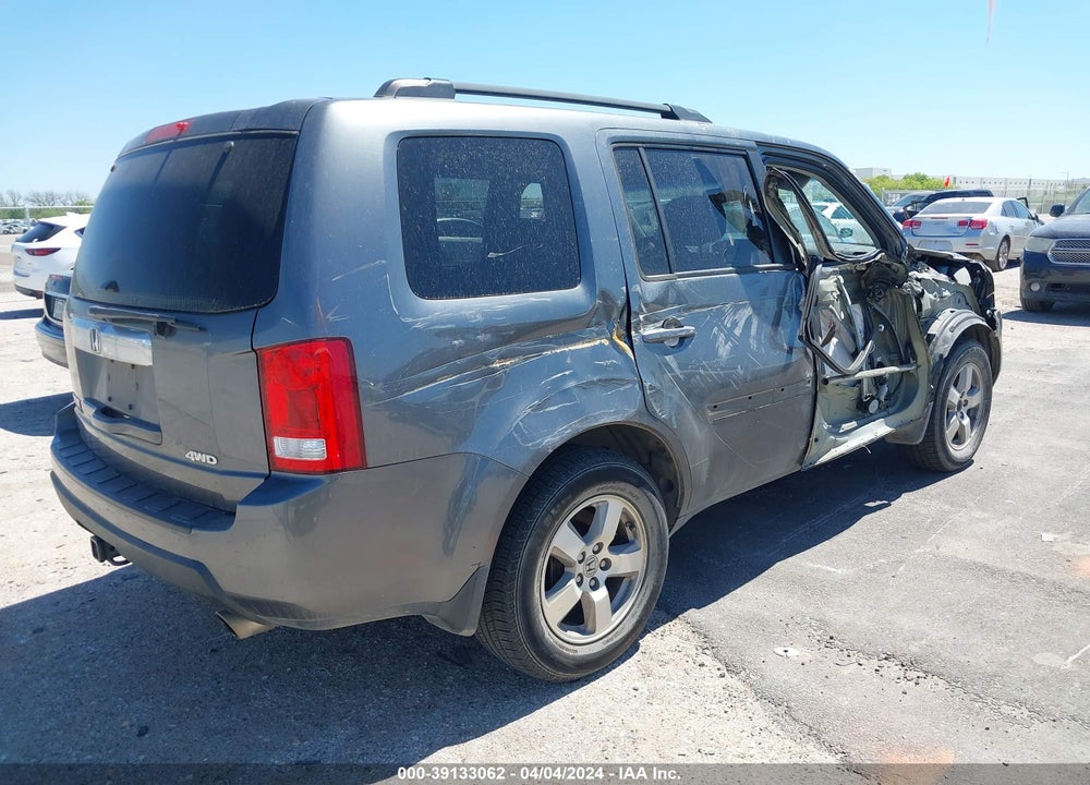 2011 HONDA PILOT EX-L VIN: 5FNYF4H56BB017804
