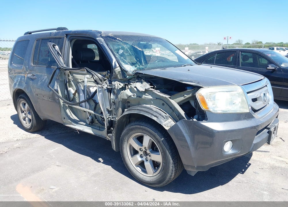 2011 HONDA PILOT EX-L VIN: 5FNYF4H56BB017804